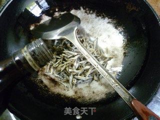 韭菜炒海蜒的做法步骤：6