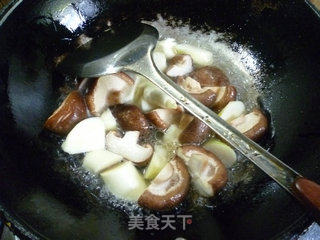 香菇烧茭白的做法步骤：7