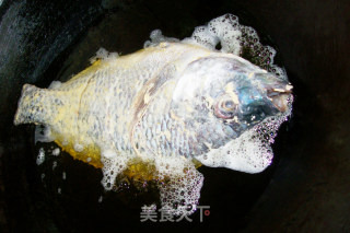 糖醋鱼的做法步骤：4