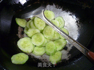 橄榄菜炒青瓜的做法步骤：5