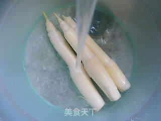 雪菜茭白的做法步骤：3
