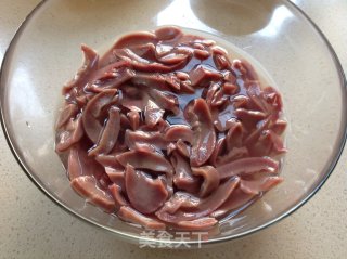 酸辣腰片的做法步骤：1
