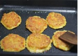 现在害怕吃鸡肉的童鞋看过来——鲜虾玉米小汉堡的做法步骤：11