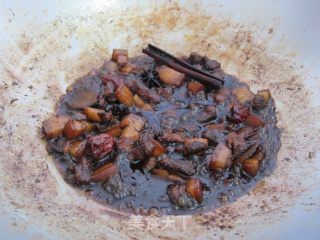 【香浓软糯红烧肉】的做法步骤：7