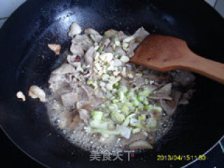 木耳肉片烧腐竹的做法步骤：8
