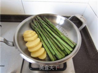 芦笋浓汤的做法步骤：2