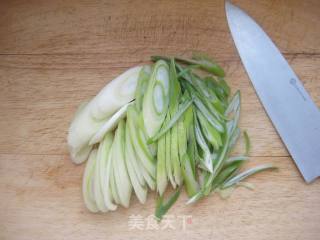 5分钟搞定东北人家至爱无敌下饭菜：大酱炒鸡蛋的做法步骤：3
