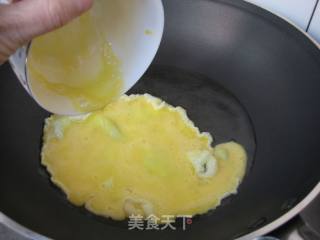 5分钟搞定东北人家至爱无敌下饭菜：大酱炒鸡蛋的做法步骤：4