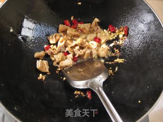 鲊辣椒炒肥肠的做法步骤：7