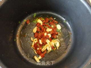 三文鱼意式炒面的做法步骤：4