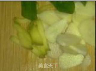美味鲜鱼汤的做法步骤：1