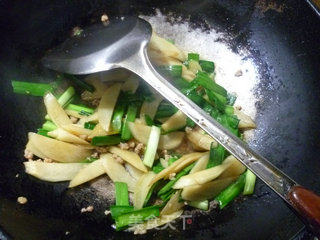 肉末韭菜炒茭白的做法步骤：13