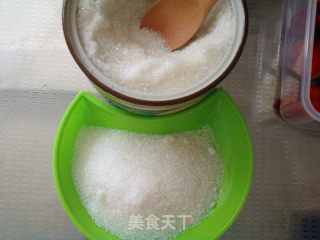 草莓果酱的做法步骤：2