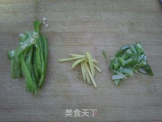 清炒绿豆芽的做法步骤：2