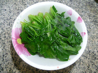 生蒜拌菠菜的做法步骤：7