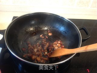 香菇腐竹辣拌面的做法步骤：2