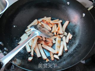 腊肉香干炒莴笋的做法步骤：4