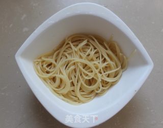 春天里的美食---【黑蒜菠菜意大利面】的做法步骤：5