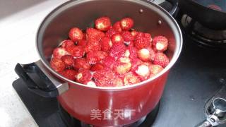 炖出来的草莓汁的做法步骤：2
