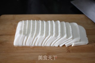 【皮蛋豆腐】——家常简单夏日凉菜的做法步骤：2
