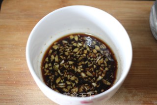 【皮蛋豆腐】——家常简单夏日凉菜的做法步骤：6