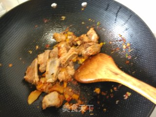 土豆烧排骨的做法步骤：5