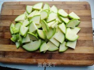蒜蓉豆豉西葫芦的做法步骤：1