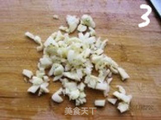 东北味--蒜蓉辣酱拌黄瓜的做法步骤：3