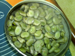 酸菜蚕豆泥的做法步骤：1