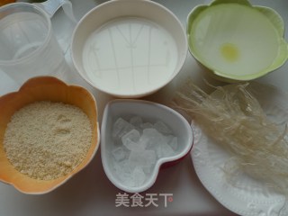 杏仁豆腐的做法步骤：1
