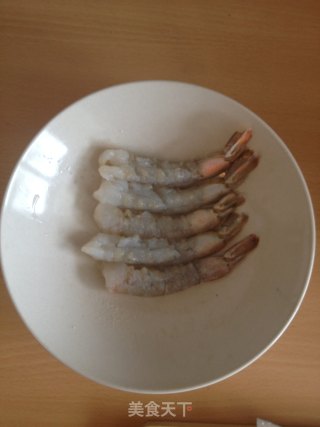 日式炸虾的做法步骤：1