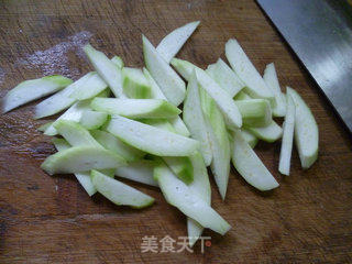 菠菜炒夜开花的做法步骤：3