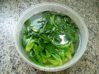 菠菜炒夜开花的做法步骤：7