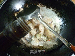 灯椒炒虾蛄的做法步骤：8