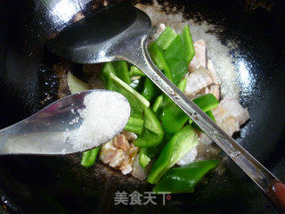 灯椒炒虾蛄的做法步骤：13