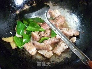 灯椒炒虾蛄的做法步骤：16