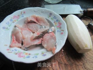 微波五香鱼的做法步骤：1