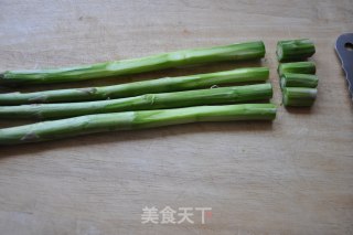 豉香芦笋藕丁的做法步骤：1