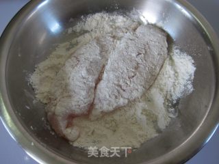 外酥里嫩の【香酥鱼排】的做法步骤：2