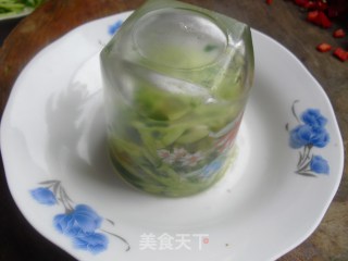 凉拌海蜇黄瓜塔的做法步骤：5