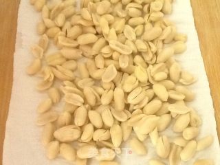 麻辣花生的做法步骤：2