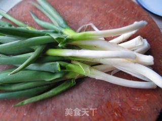 葱炒黄豆芽的做法步骤：3