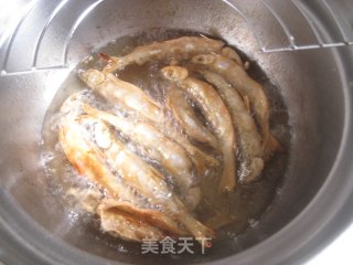 酥炸小鱼的做法步骤：6