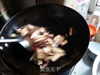 腊肉炒蒜苗，湖南美食！香辣并存的做法步骤：12