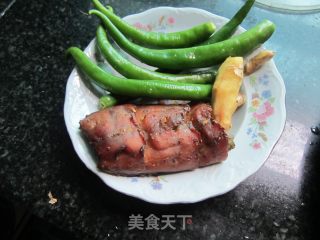 姜丝腊鱼的做法步骤：1