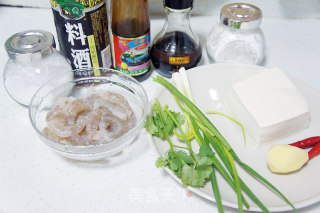 鲜虾扒豆腐的做法步骤：1