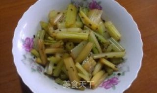 凉拌西芹的做法步骤：7