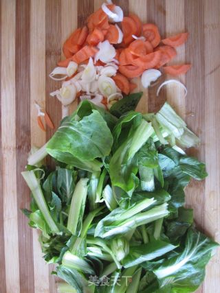 油菜炒豆腐的做法步骤：3