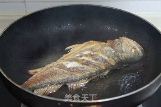红烧黄花鱼的做法步骤：4