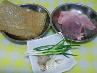 豆腐皮肉卷的做法步骤：1